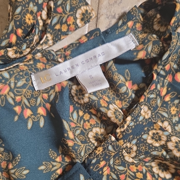 LC Lauren Conrad Floral Patterned Top - Picture 2 of 6